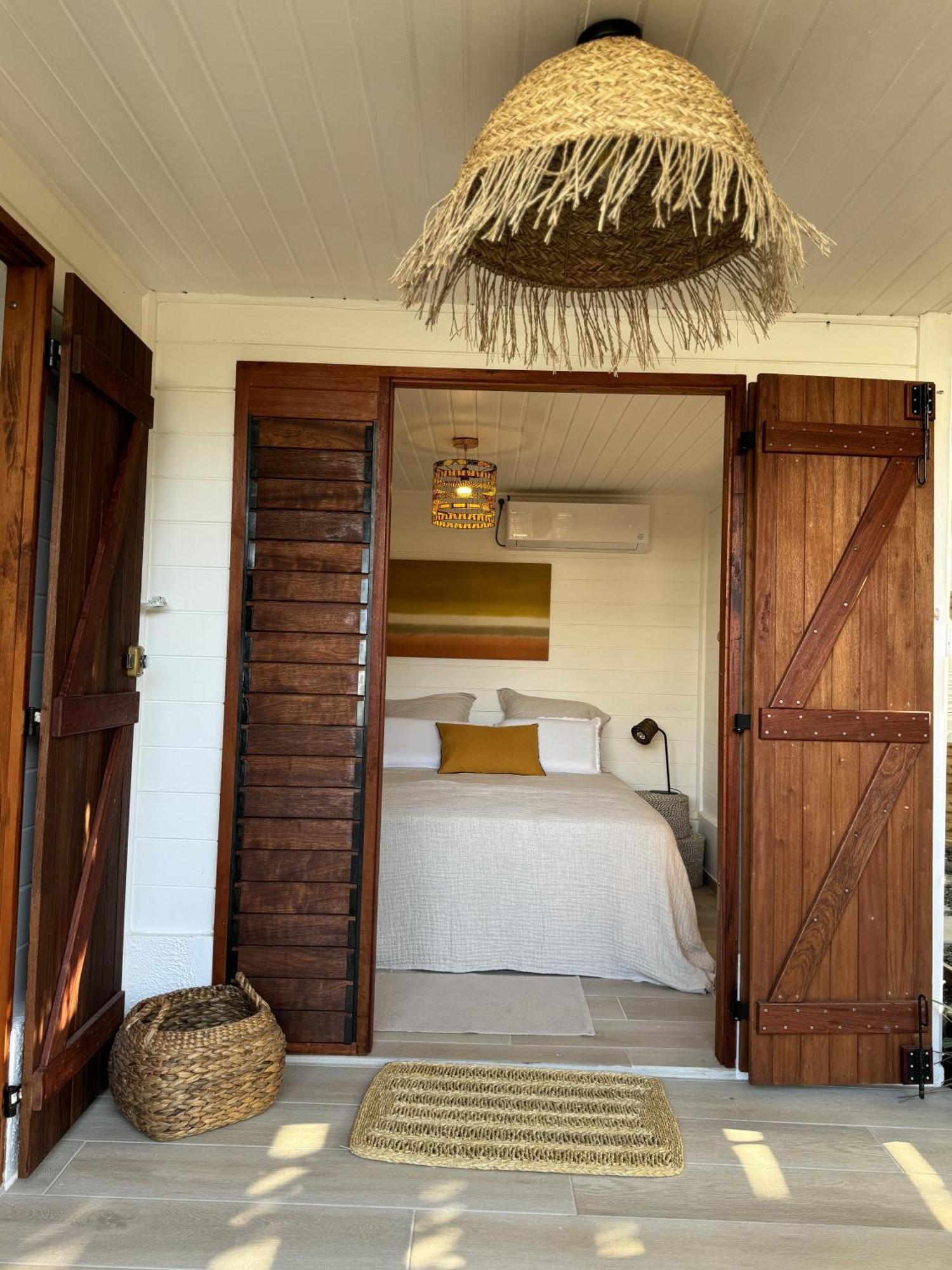 Les Cabanes Cosy A 2 Pas Du Lagon - Charme Et Confort Ле-Франсуа Экстерьер фото